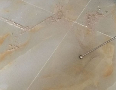 松溪瓷砖空鼓维修公司分享粘合剂选择不当在瓷砖铺贴过程中可能导致以下问题