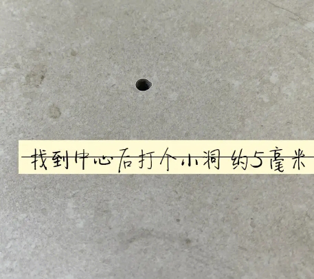 松溪瓷砖空鼓维修公司专业解答在瓷砖铺贴过程中，如果砂料搅拌不均匀，将会带来以下问题